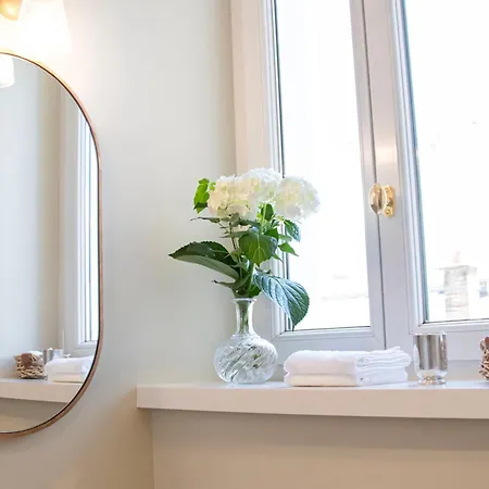 Le Perroquet Qui Bulle - Centre