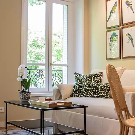 Le Perroquet Qui Bulle - Centre *