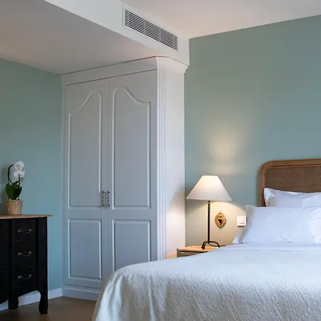 Apart-hotel Le Perroquet Qui Bulle *
