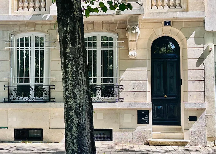 Le Perroquet Qui Bulle - Centre 公寓 *